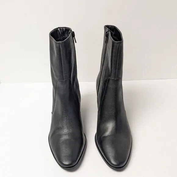 Coach and Four Silla Booties, Black Leather, Women's 8