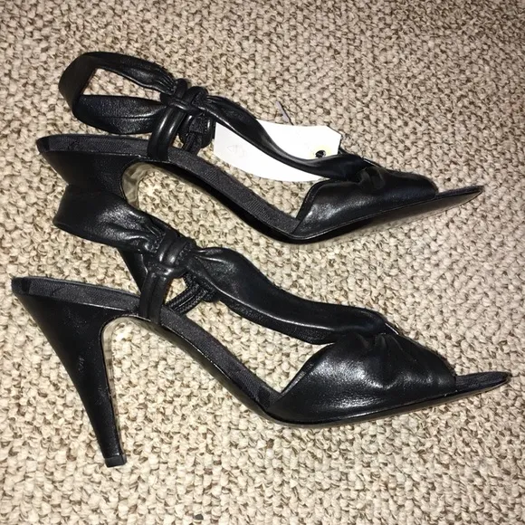 Coach brand REAL leather bailey NWT SANDALS