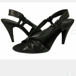 Coach brand REAL leather bailey NWT SANDALS