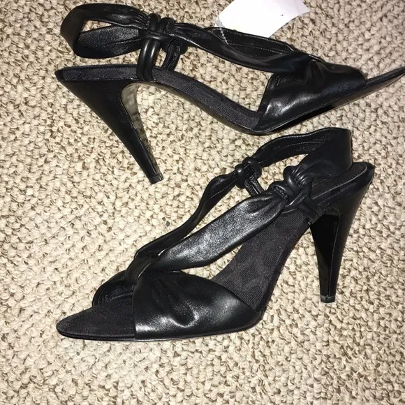 Coach brand REAL leather bailey NWT SANDALS