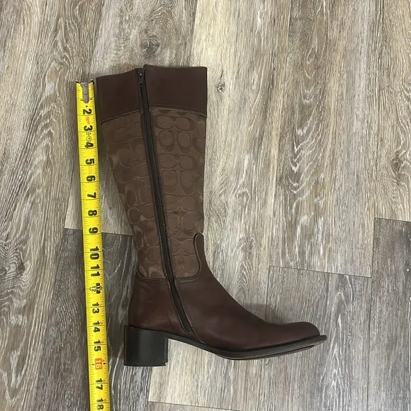 Coach Carole signature leather tall riding boots size 7 side zip up