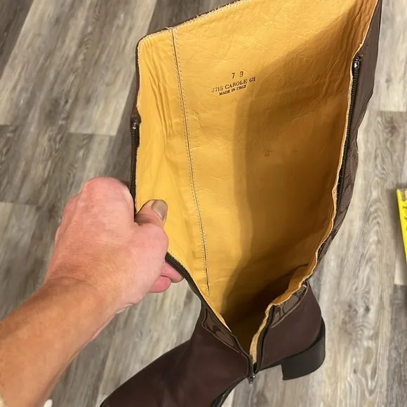 Coach Carole signature leather tall riding boots size 7 side zip up