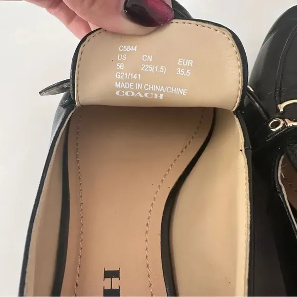 Coach Isabel Loafers in Black Leather Size 5B