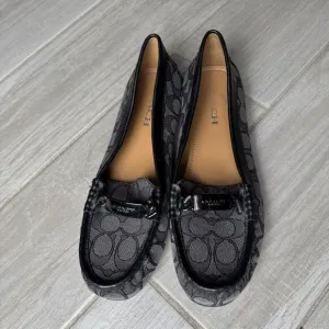 Coach Olive Black Gray Signature Logo Print Canvas Leather Loafer Size 8.5B