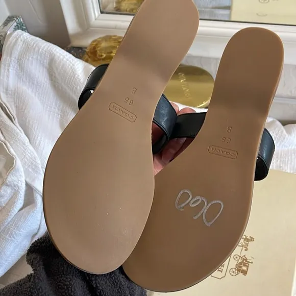 COACH - Skylar Veg leather sandals - NWT