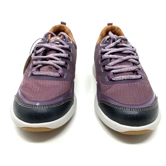 Cobb Hill WOMEN'S SKYLAR WATERPROOF LOW LACE-UP SNEAKER Purple WIDE