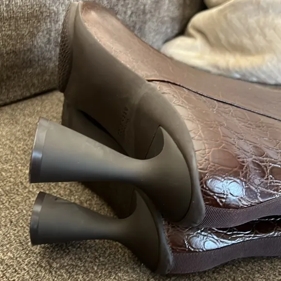 Cole Haan GA York Embossed Leather Side Zip Ankle Boots Size 8 NWOT