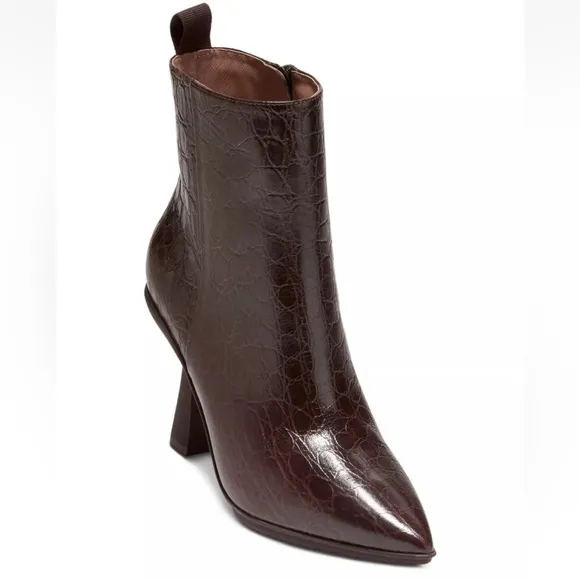 Cole Haan GA York Embossed Leather Side Zip Ankle Boots Size 8 NWOT