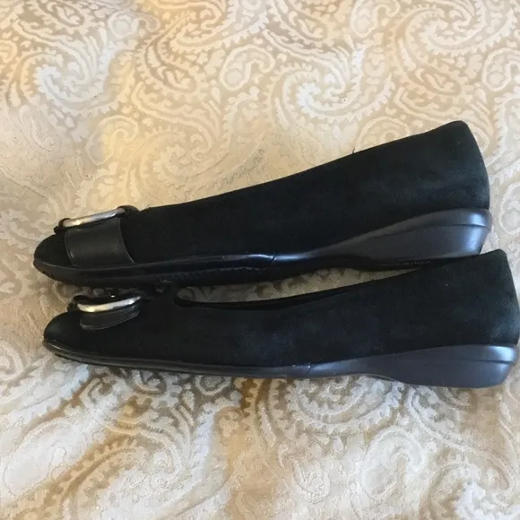 Cole Haan Nike Air Genie 6 Flats Suede Leather