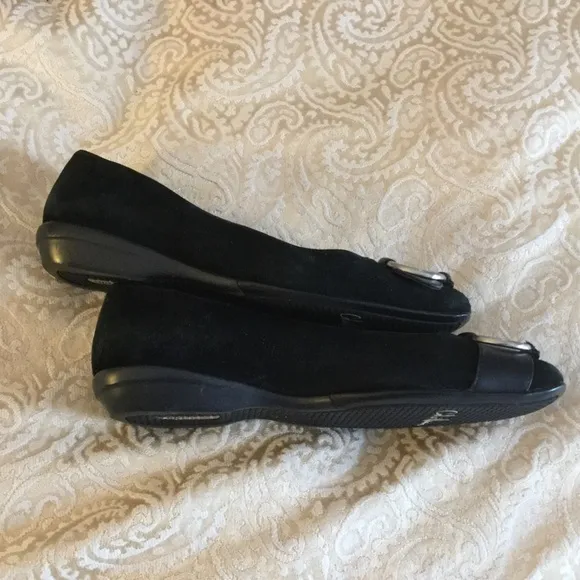 Cole Haan Nike Air Genie 6 Flats Suede Leather