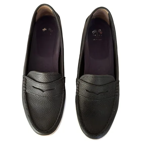 Cole Haan Woman’s Black Nantucket Loafers Size 8.5