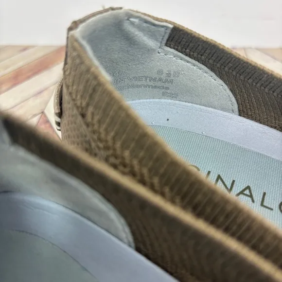 Cole Haan| women’s Brown Loafers with Slip-On Design and Breathable Upper Sz 6.5
