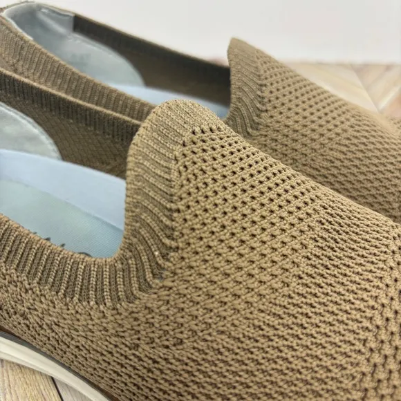 Cole Haan| women’s Brown Loafers with Slip-On Design and Breathable Upper Sz 6.5