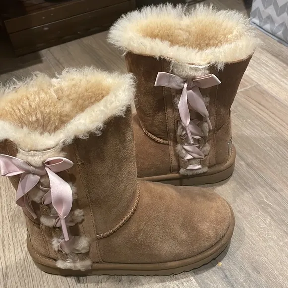 COPY - Ugg Boots; chestnut color with side bow. Size 2