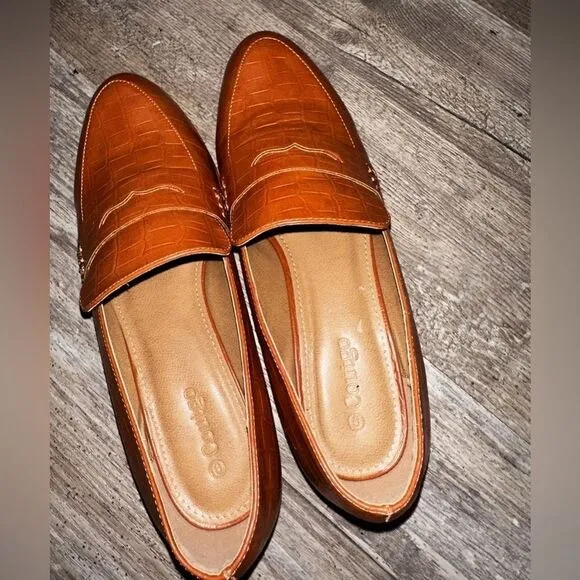 Coutgo Womens Classic Penny Loafers Crocodile Print  sz 9 NEW