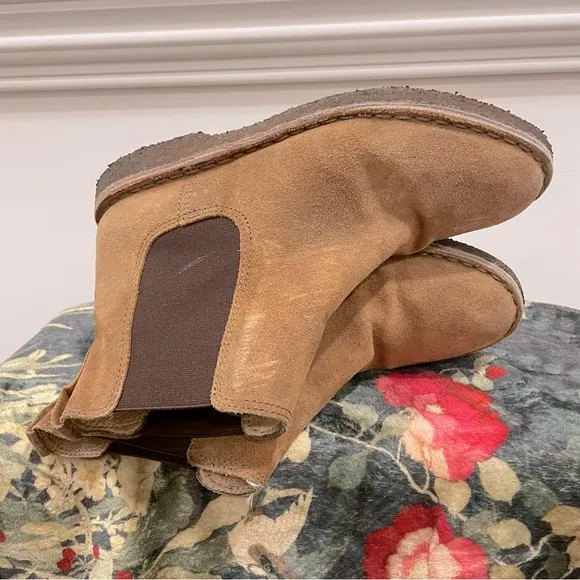 Crewcuts Suede Leather made in Italy Girls Chelsea Boots Size 3