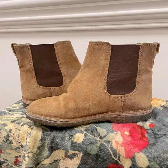 Crewcuts Suede Leather made in Italy Girls Chelsea Boots Size 3