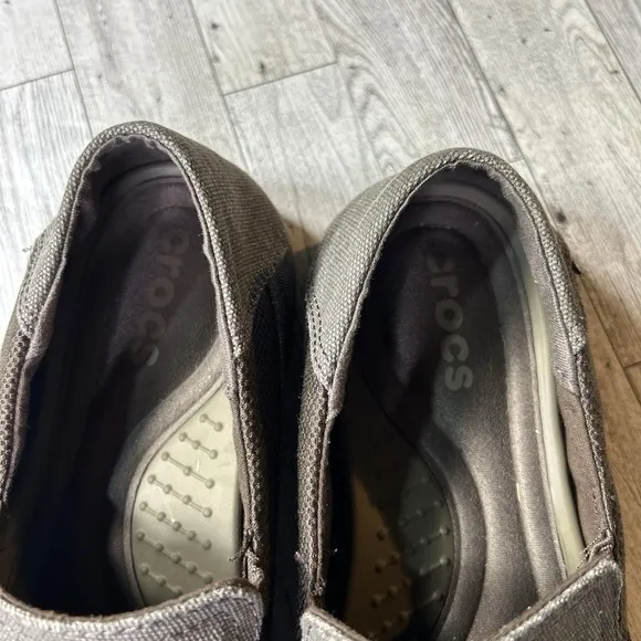 Crocs Mens Santa Cruz Lux 2 Khaki Tan Slip On Shoes Size Men's M9 Pre Owned