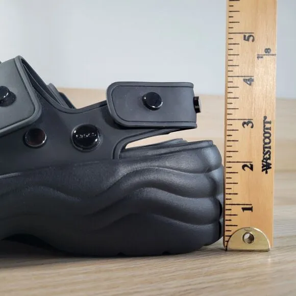 Crocs Skyline Studded Sandals Womens Size 10 Black Chunky Sole Platform Slides