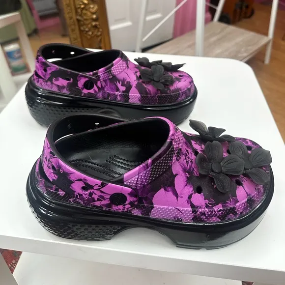 CROCS Stomp Hyper Floral Platform Clog RARE!