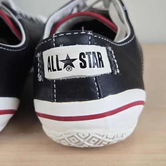 CTAS 8 Limited Edition Deluxe 2009 Black Leather Low Top Slim Sneakers Shoes