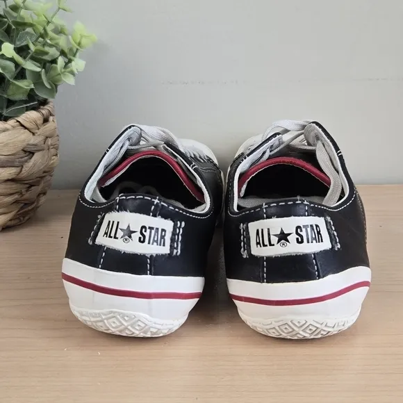 CTAS 8 Limited Edition Deluxe 2009 Black Leather Low Top Slim Sneakers Shoes