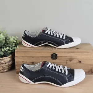 CTAS 8 Limited Edition Deluxe 2009 Black Leather Low Top Slim Sneakers Shoes