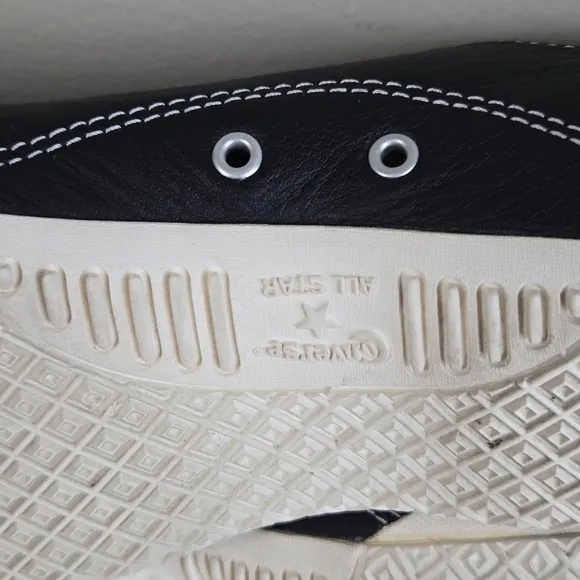 CTAS 8 Limited Edition Deluxe 2009 Black Leather Low Top Slim Sneakers Shoes