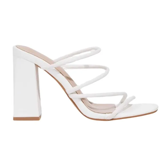 CUCCOO • White Minimalist Chunky Heeled Mule Sandals Elegant Summer Clogs 🌺