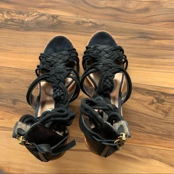 Cynthia Vincent twisted knots leather heeled sandals 9.5