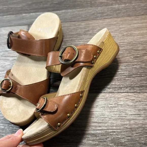 Dansko brown leather sandals size 40 (b36)