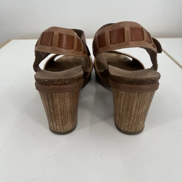 DANSKO Debby Brown Tan Leather Beige Raffia Chunky Heel Ankle Strap Sandals 8 39