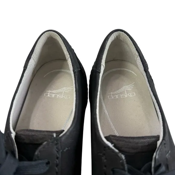 Dansko Leela Black Waterproof Nubuck Lace-Up Sneakers Women's Size 39/ US 8-5-9