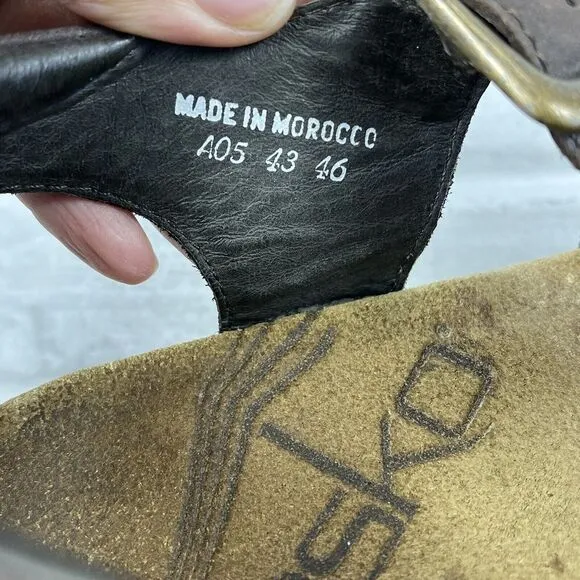 Dansko Men’s Size  9.5/10- 43 EU Brown Leather Fisherman Sandals