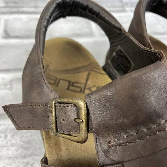 Dansko Men’s Size  9.5/10- 43 EU Brown Leather Fisherman Sandals