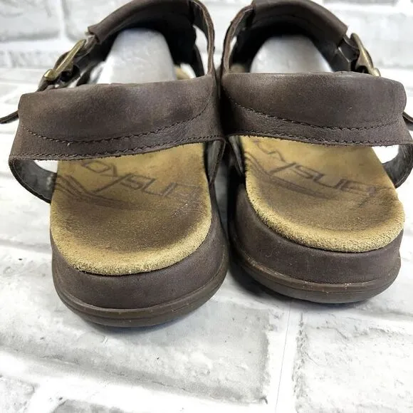 Dansko Men’s Size  9.5/10- 43 EU Brown Leather Fisherman Sandals