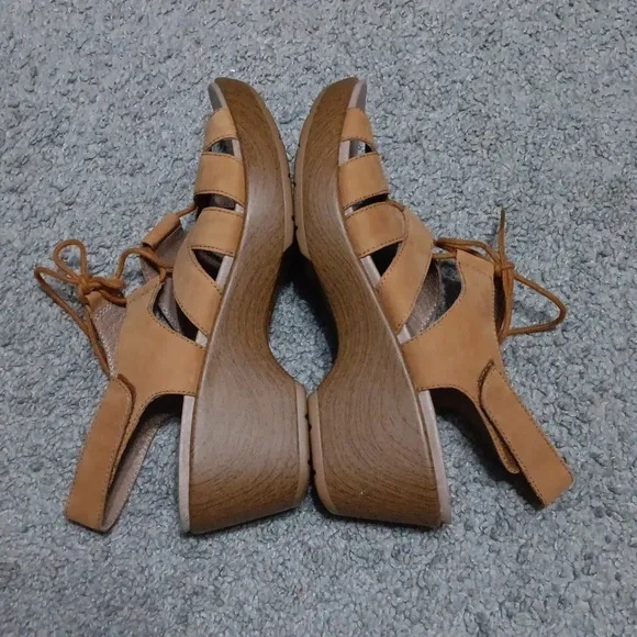 Dansko Women's Brown Leather Sandals- 38