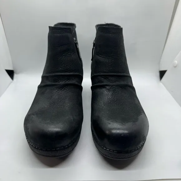 Dansko Women's Caley Milled Black Nubuck Chelsea Wedge Boots Size 8.5-9 EUR 39