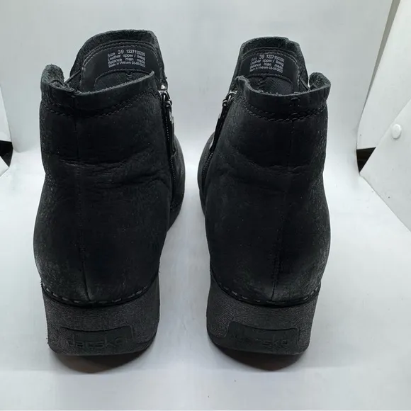 Dansko Women's Caley Milled Black Nubuck Chelsea Wedge Boots Size 8.5-9 EUR 39