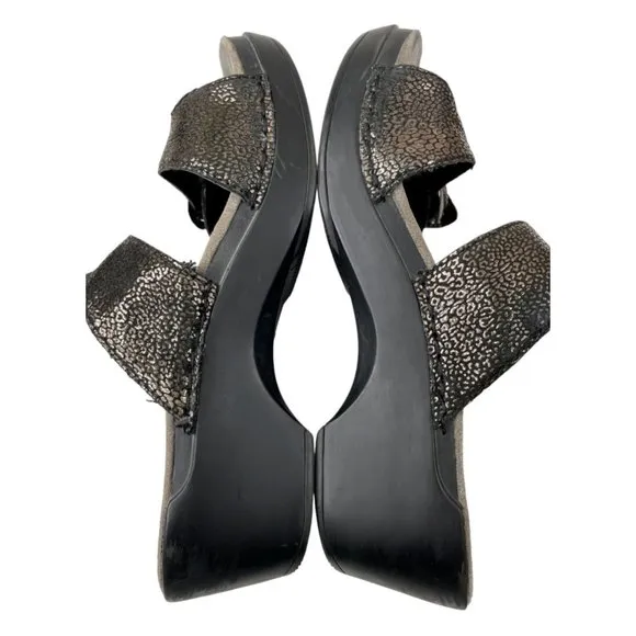 Dansko Women's Sophie Bronze Snakeprint Leather Heeled Sandals Sz EU 39/US 8-8.5