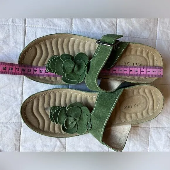 David Tate Green Suede Floral Applique Chunky Wedge Heel Sandals y2k Fairy - 9M