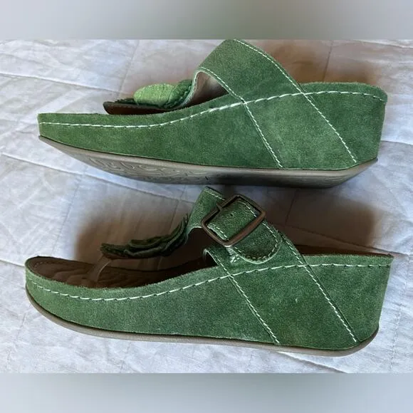 David Tate Green Suede Floral Applique Chunky Wedge Heel Sandals y2k Fairy - 9M