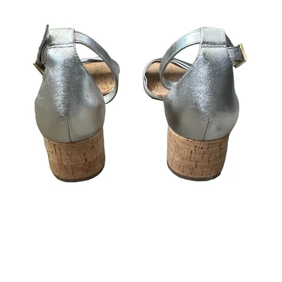 Diane Von Furstenberg FLORENCE METALLIC NAPPA LEATHER SANDALS IN SILVER Size 11