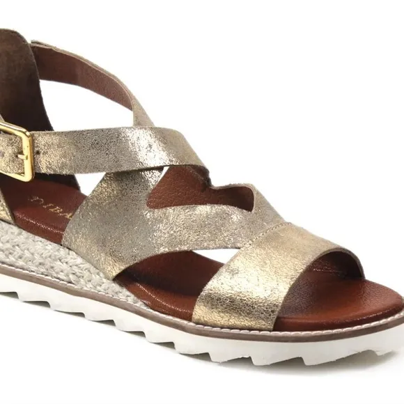 Diba True Qu Aint Gold Metallic Leather Sandals Size 13 Women NEW