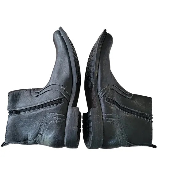 District‎ 3 men's black leather ankle boots size 12 side zip square toe