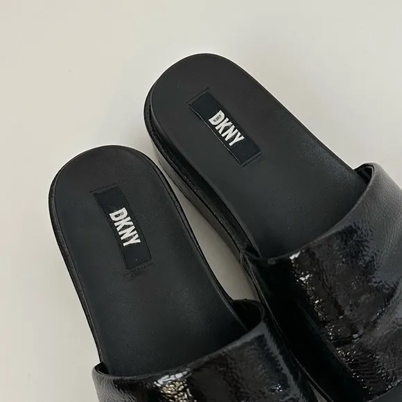DKNY Black Patent Vegan Leather Platform Slide Sandals Style 'Ci' Size- 8.5