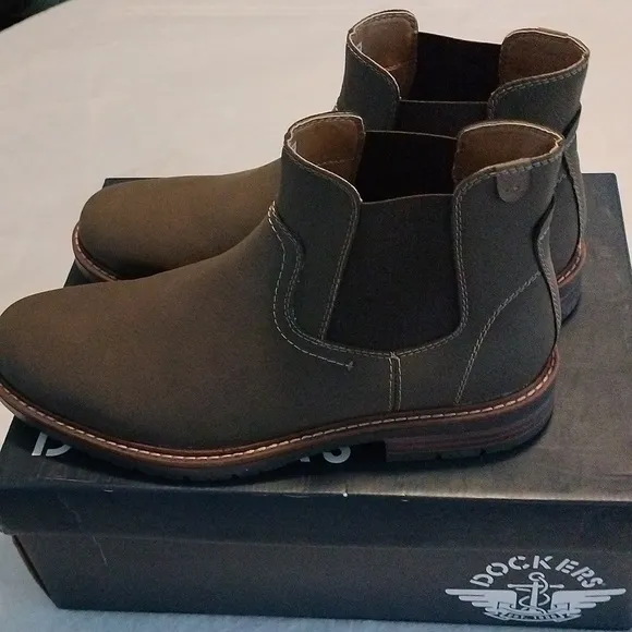 Dockers Men's Ransom Chelsea Boots  size 10.5M