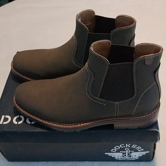 Dockers Men's Ransom Chelsea Boots  size 10.5M