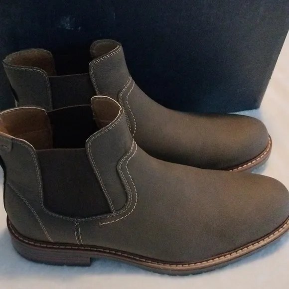 Dockers Men's Ransom Chelsea Boots  size 10.5M