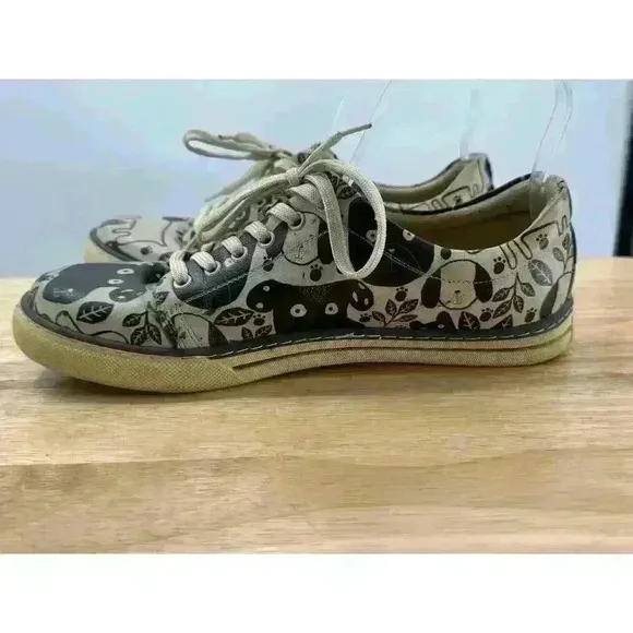 DOGO Vegan Leather Monochrome Dog Lace-Up Sneakers - Women's Size 8.5 (EU 39)